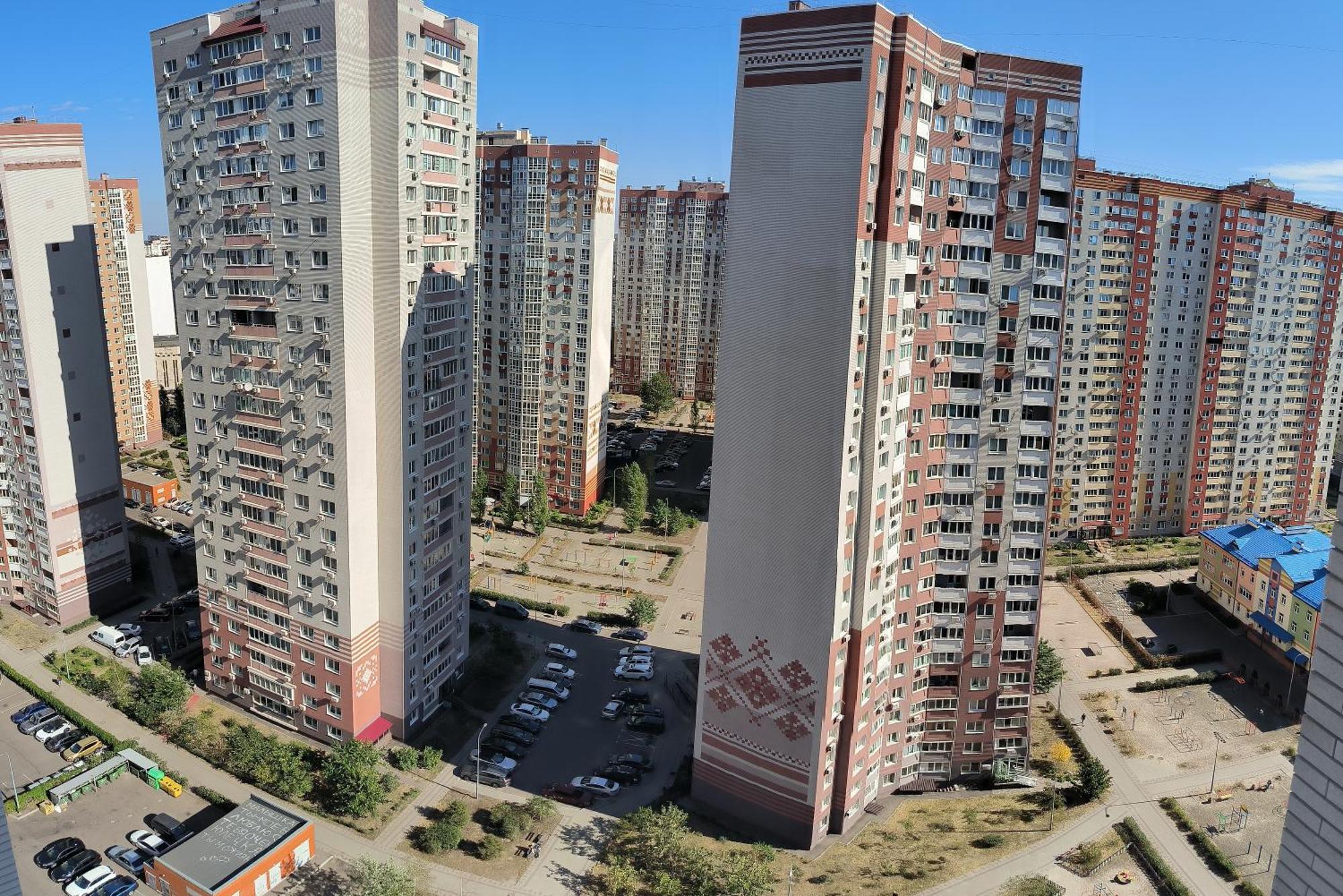 Apartment Near Metro Pozniaky Kiew Exterior foto